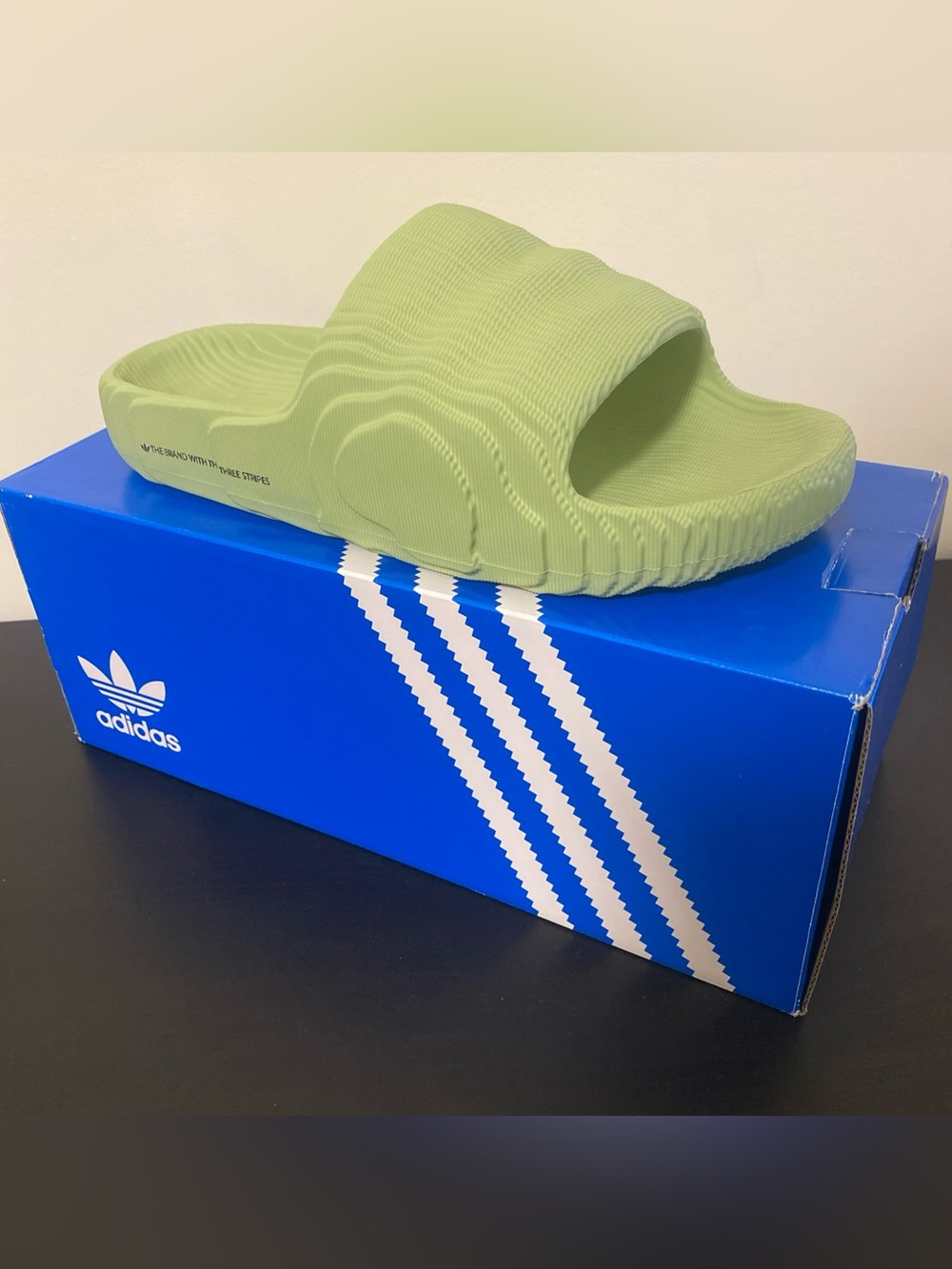 adidas Adilette 22 Slides Magic Lime Men’s Size 9 New With Original Box
